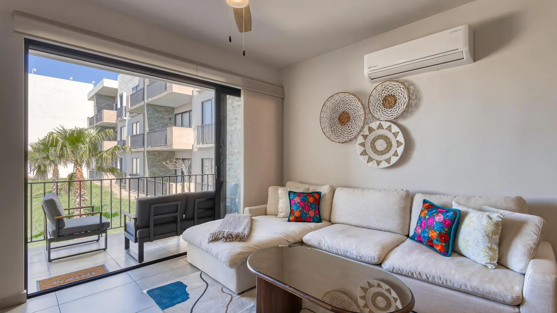 הקונטקטים של Casa Tranquila Maralta